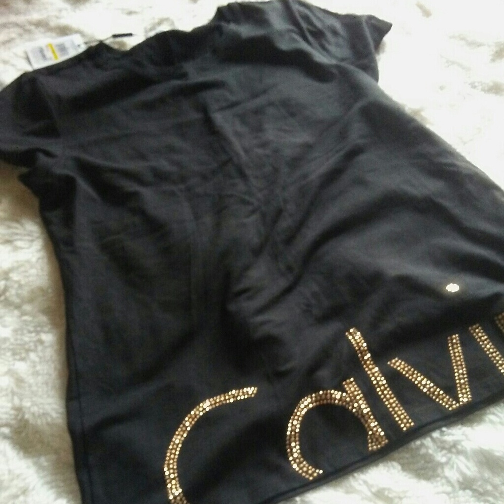 *CUTE* Casual Calvin Klein BedazzledTee